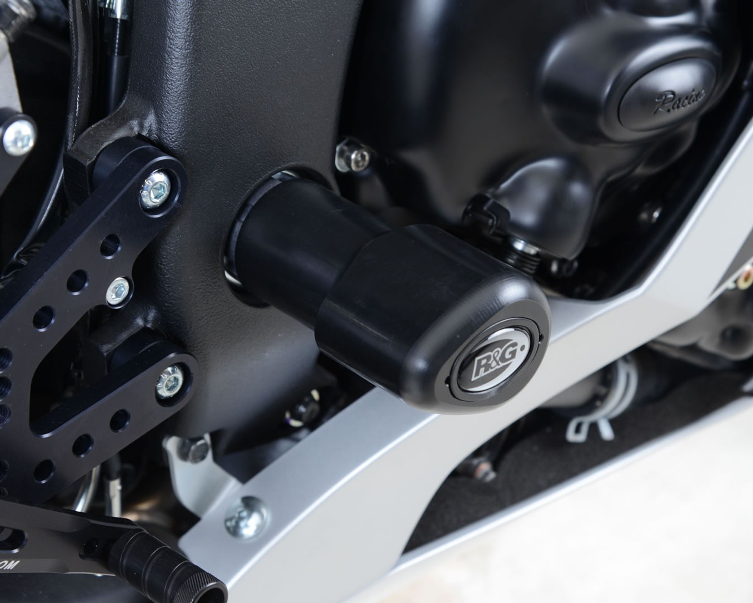 R&G Racing Aero Crash Protectors (Lowers) for Yamaha YZF-R6 '06-'17 R&G Racing Aero Crash Protectors (Lowers) for Yamaha YZF-R6 '06-'17